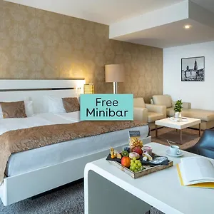 4* מלון Innside By Melia