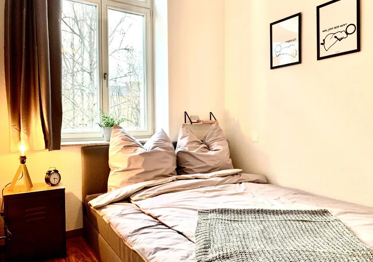 Apartment Only 750M Zwinger, Netflix, Fast Wlan, Self-Checkin, Super Nintendo Dresden
