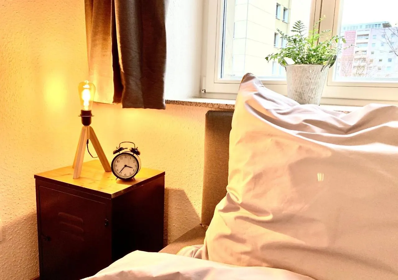 Apartment Only 750M Zwinger, Netflix, Fast Wlan, Self-Checkin, Super Nintendo Dresden 0*,  Germany